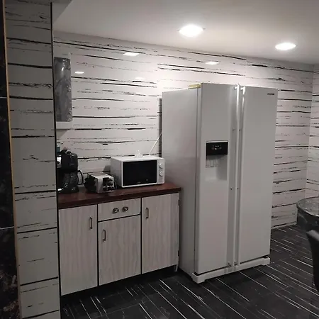 Tres Bel Entierement Equipee Disponible Fin Juin Debut Juillet 아파트 *